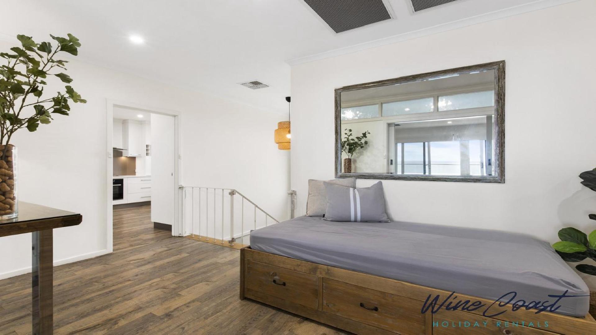 35 Degrees South By Wine Coast Holiday Rentals Port Noarlunga Exterior photo